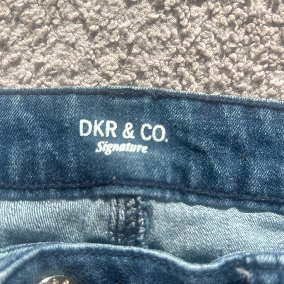 DKR & co jeans with gorgeous embroidery on the bottoms of the jeans and zippers - Picture 2 of 6